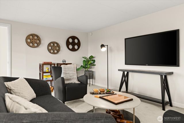 11224 SE 76th Street, Newcastle, WA 98056