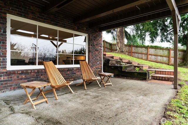 11224 SE 76th Street, Newcastle, WA 98056