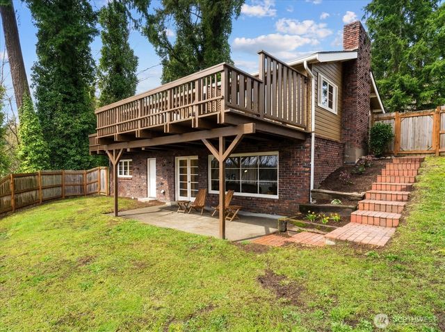 11224 SE 76th Street, Newcastle, WA 98056