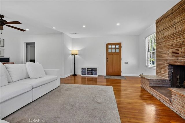 3480 Gardenia, Long Beach, CA 90807