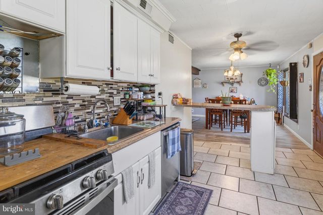 589 DOLORO DR, Morrisville, PA 19067