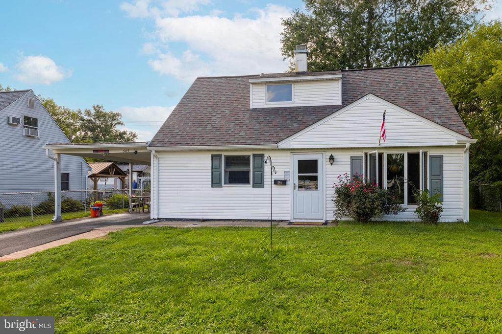 589 DOLORO DR, MORRISVILLE, PA 19067 — exterior