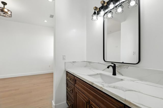 2012 Contreras Road NE, Rio Rancho, NM 87144