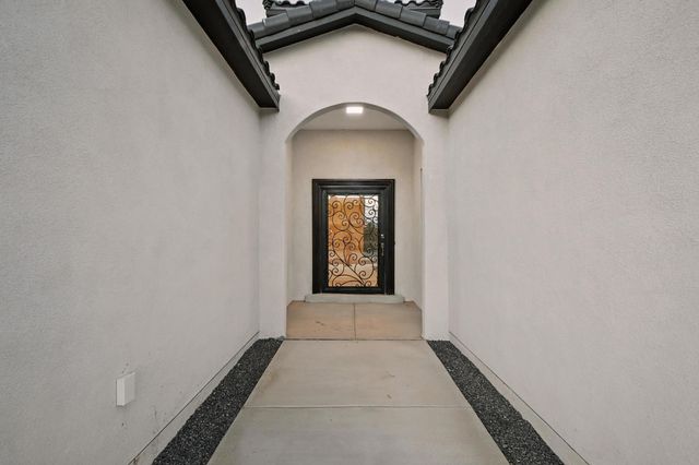 2012 Contreras Road NE, Rio Rancho, NM 87144