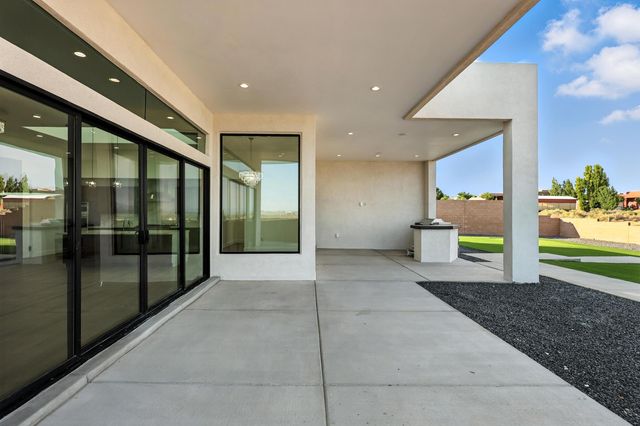 2012 Contreras Road NE, Rio Rancho, NM 87144