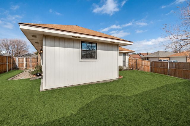 2022 Gallante Drive, Carrollton, TX 75007