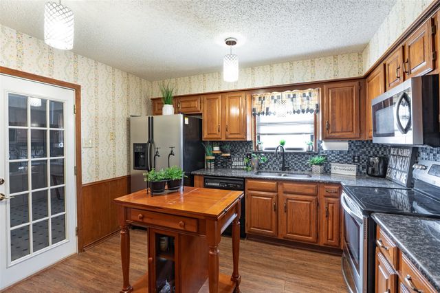 2022 Gallante Drive, Carrollton, TX 75007