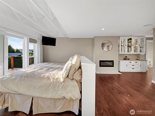 18631 2nd Avenue SW, Normandy Park, WA 98166