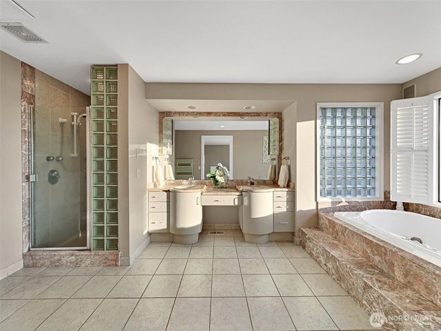 18631 2nd Avenue SW, Normandy Park, WA 98166