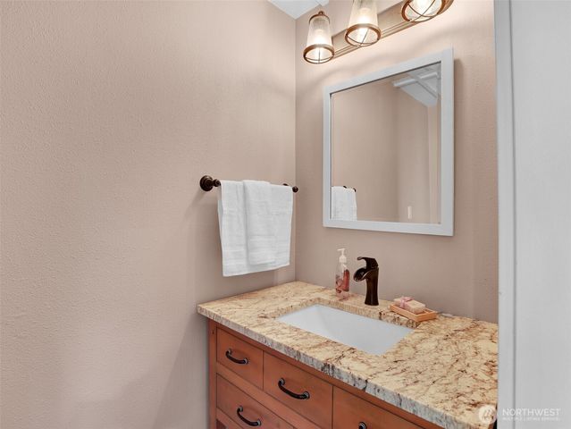 18631 2nd Avenue SW, Normandy Park, WA 98166