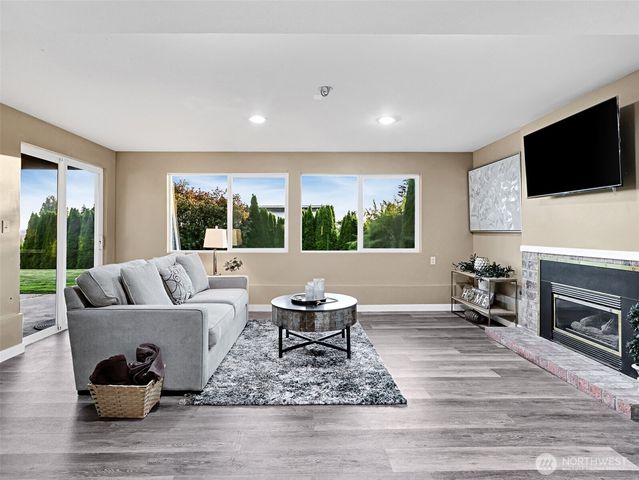 18631 2nd Avenue SW, Normandy Park, WA 98166