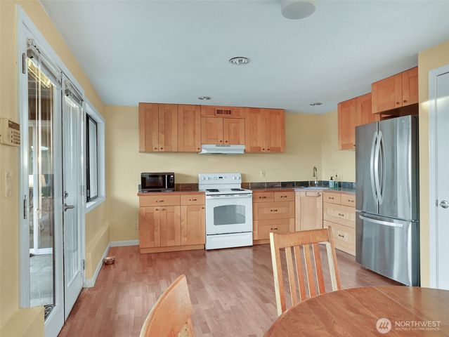 18631 2nd Avenue SW, Normandy Park, WA 98166