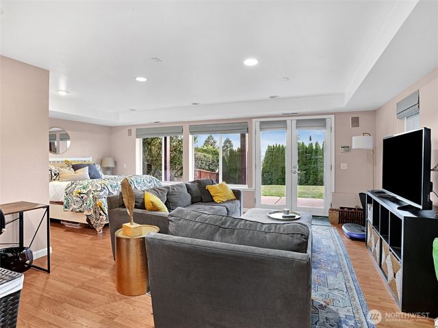 18631 2nd Avenue SW, Normandy Park, WA 98166
