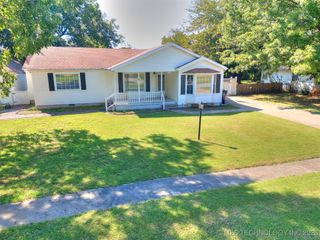 726 N Ash Avenue, Broken Arrow, OK 74012