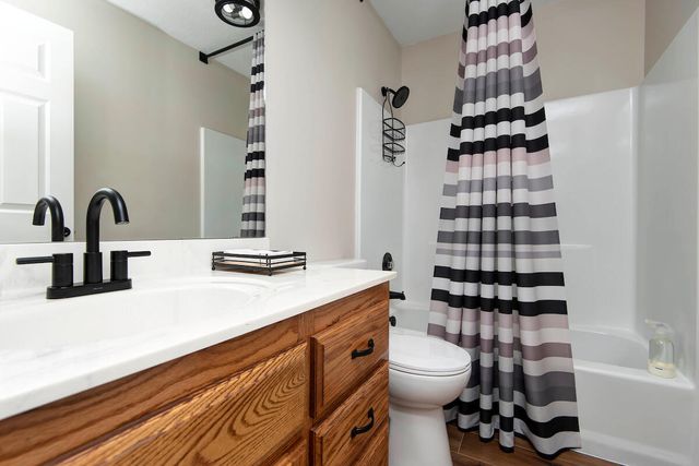 310 N 37th Street, Nixa, MO 65714