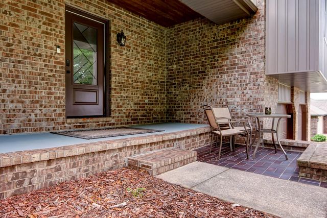 310 N 37th Street, Nixa, MO 65714