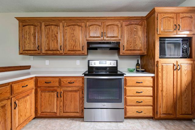 310 N 37th Street, Nixa, MO 65714