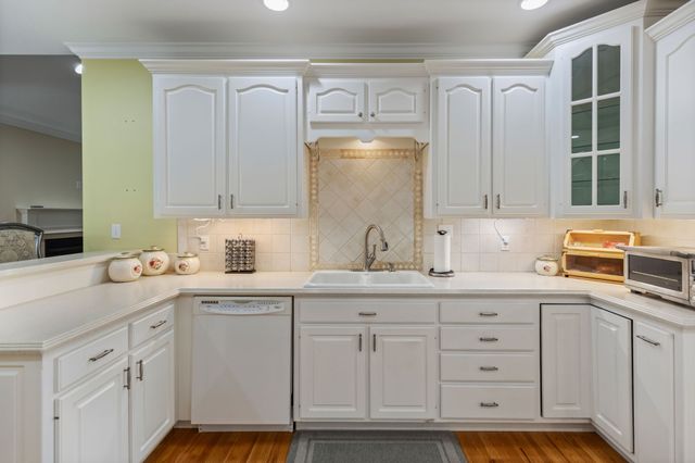 9120 Greystone Valley Dr, Ooltewah, TN 37363