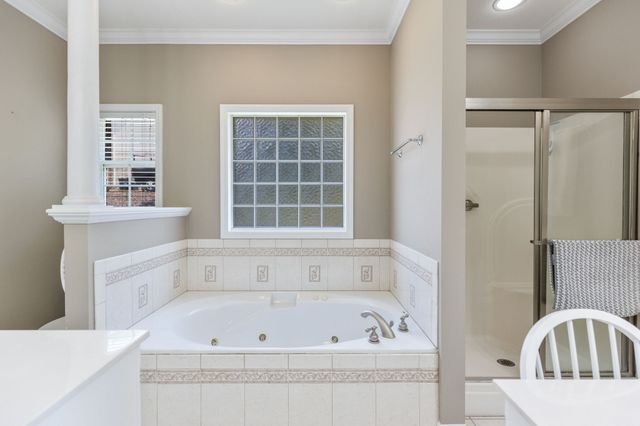 9120 Greystone Valley Dr, Ooltewah, TN 37363