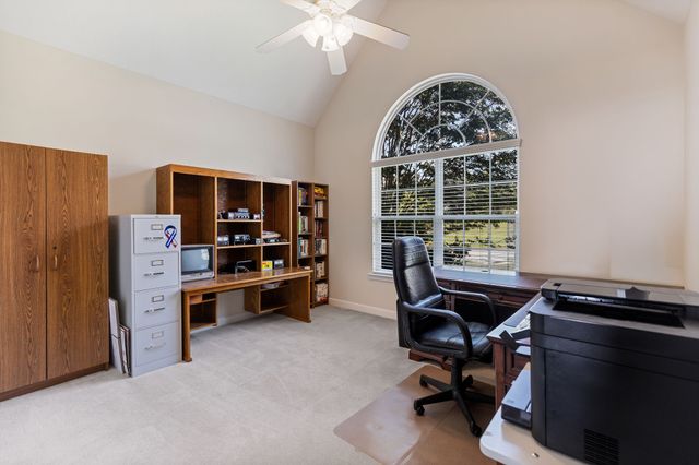 9120 Greystone Valley Dr, Ooltewah, TN 37363