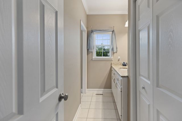 9120 Greystone Valley Dr, Ooltewah, TN 37363