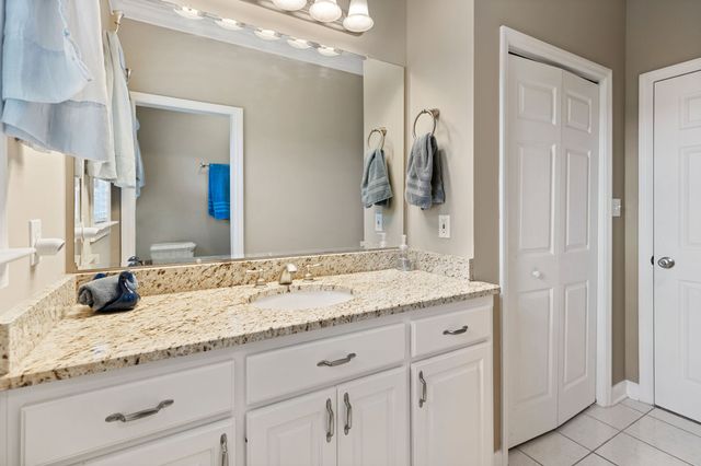 9120 Greystone Valley Dr, Ooltewah, TN 37363