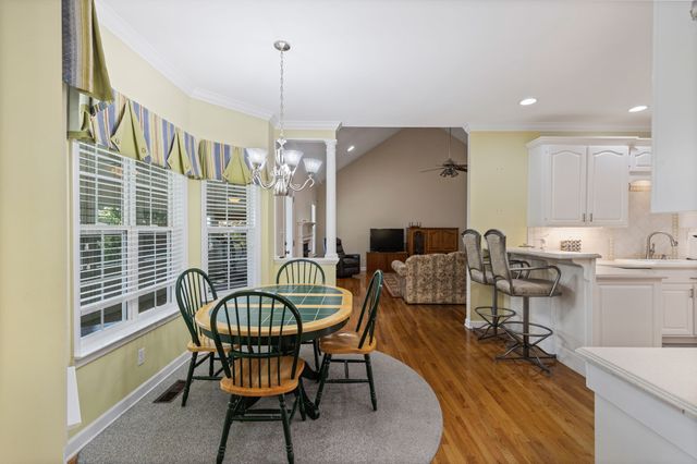 9120 Greystone Valley Dr, Ooltewah, TN 37363