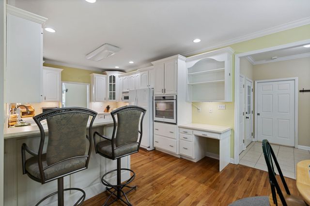 9120 Greystone Valley Dr, Ooltewah, TN 37363