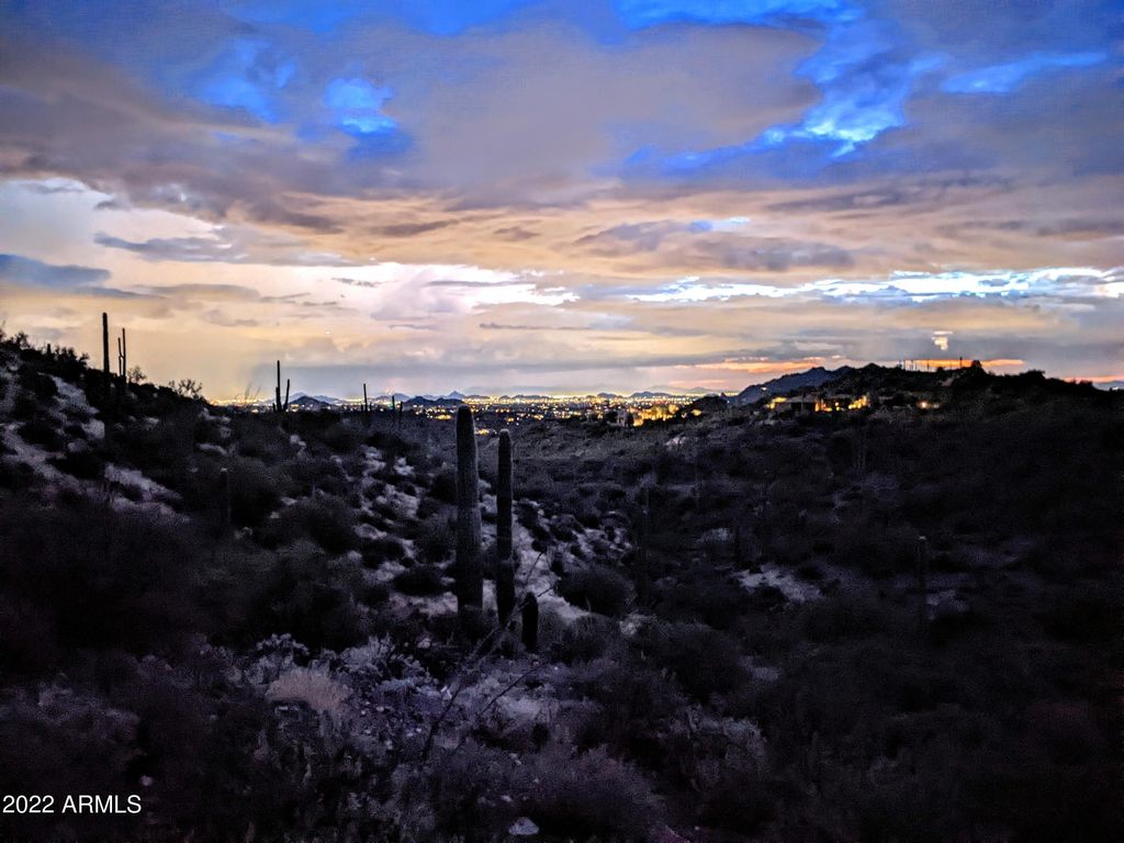 Image 6 of property listing at 41347 N Longhorn Drive -, Scottsdale, AZ 85262