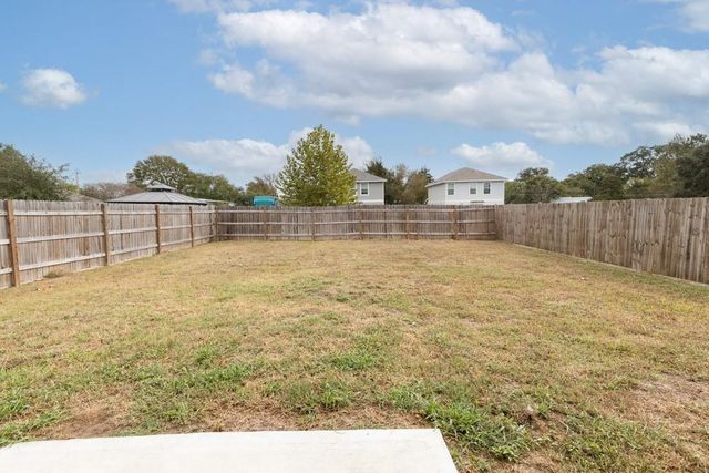 1240 22nd Street, Hempstead, TX 77445