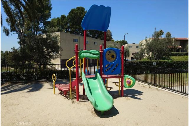 7802 Via Tortona, Los Angeles, CA 91504