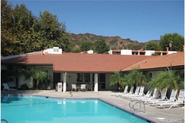 7802 Via Tortona, Los Angeles, CA 91504