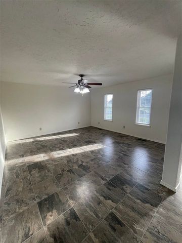 1701 NW Keystone Dr, Lawton, OK 73505