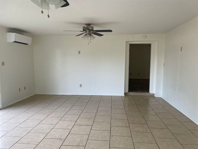 1701 NW Keystone Dr, Lawton, OK 73505