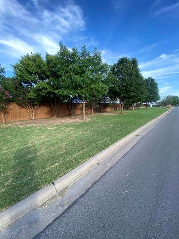 1701 NW Keystone Dr, Lawton, OK 73505