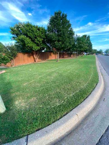 1701 NW Keystone Dr, Lawton, OK 73505