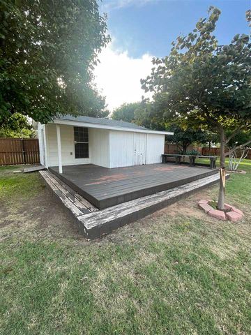 1701 NW Keystone Dr, Lawton, OK 73505