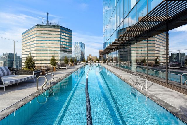 682 Atlantic Ave 37D, Boston, MA 02111