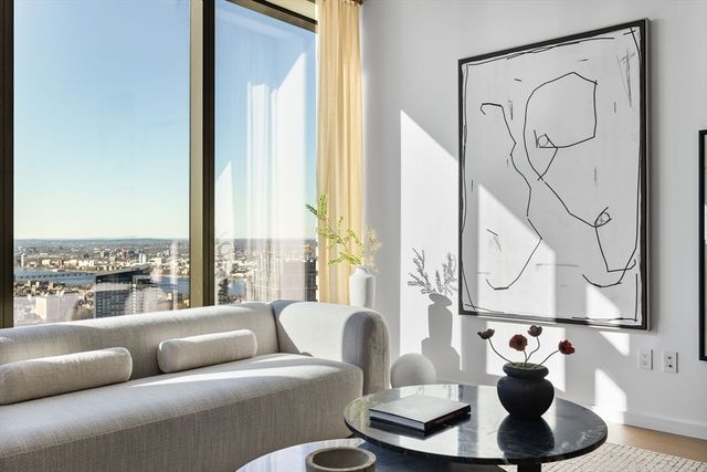 682 Atlantic Ave 37D, Boston, MA 02111