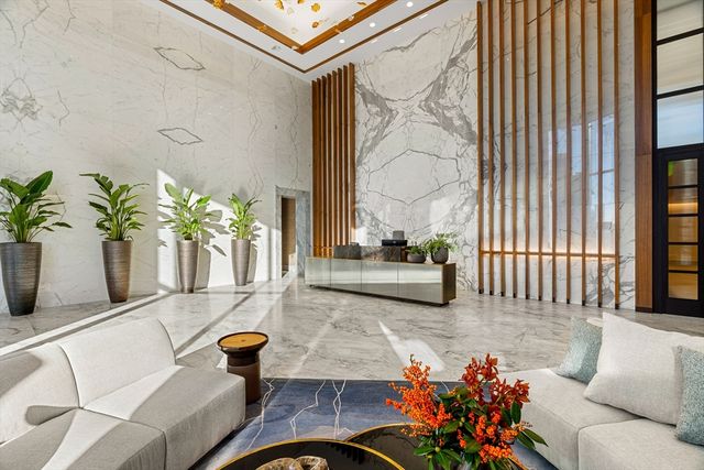 682 Atlantic Ave 37D, Boston, MA 02111