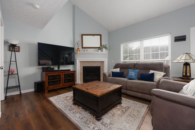 8536 Lazelle Village Drive, Lewis Center, OH 43035