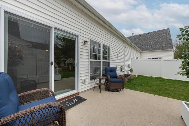 8536 Lazelle Village Drive, Lewis Center, OH 43035