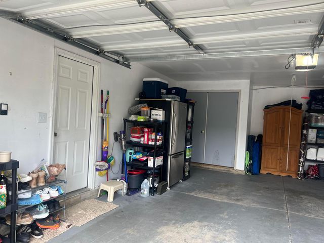 8536 Lazelle Village Drive, Lewis Center, OH 43035