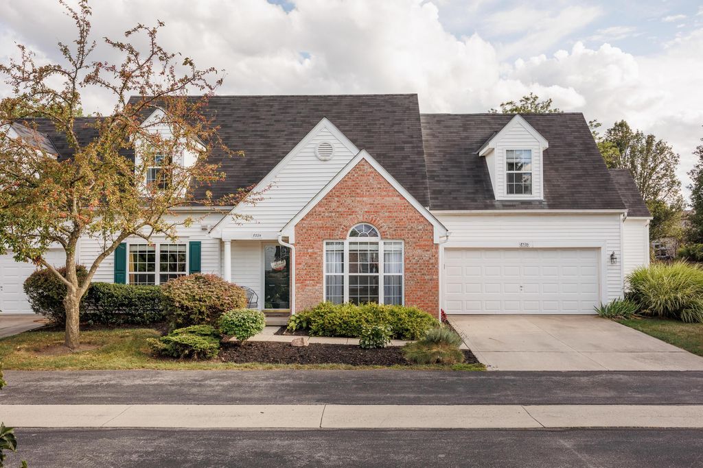 8536 Lazelle Village Drive, Lewis Center, OH 43035