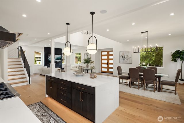 12226 NE 70th Street, Kirkland, WA 98033