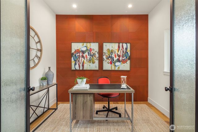 12226 NE 70th Street, Kirkland, WA 98033