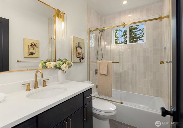 12226 NE 70th Street, Kirkland, WA 98033