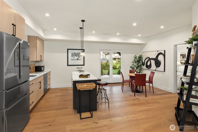 12226 NE 70th Street, Kirkland, WA 98033