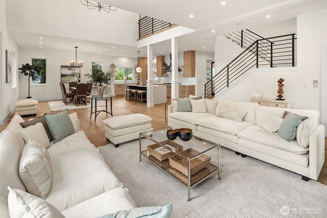 12226 NE 70th Street, Kirkland, WA 98033