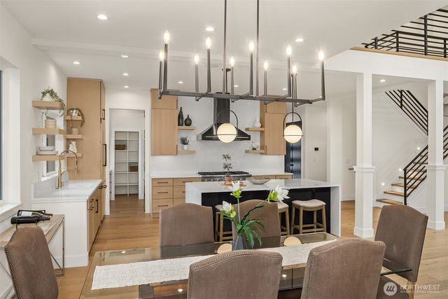 12226 NE 70th Street, Kirkland, WA 98033